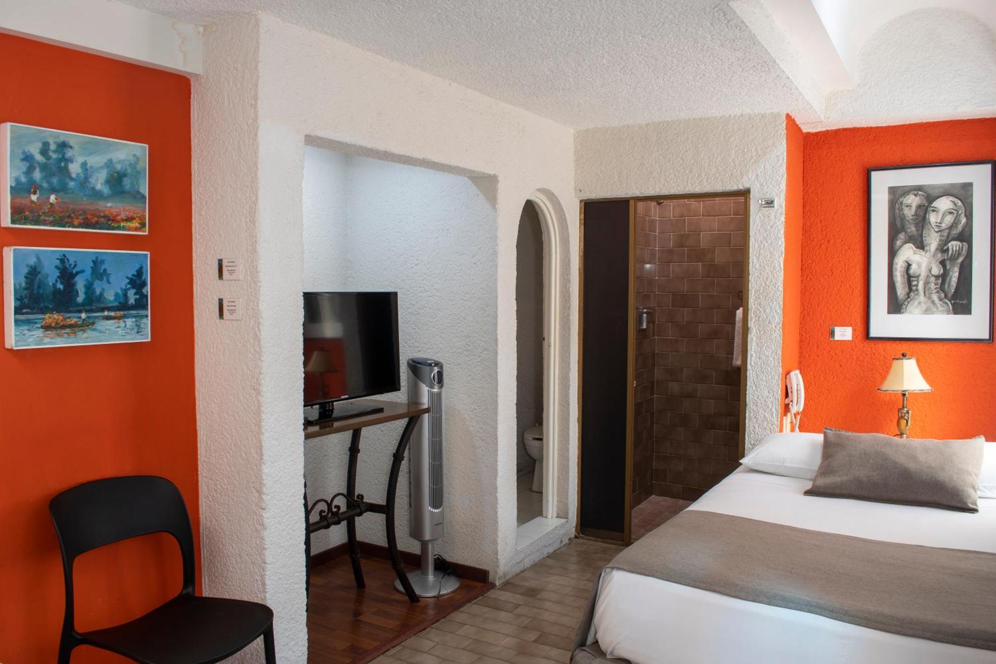 Portico Hotel & Galeria Morelia Bagian luar foto