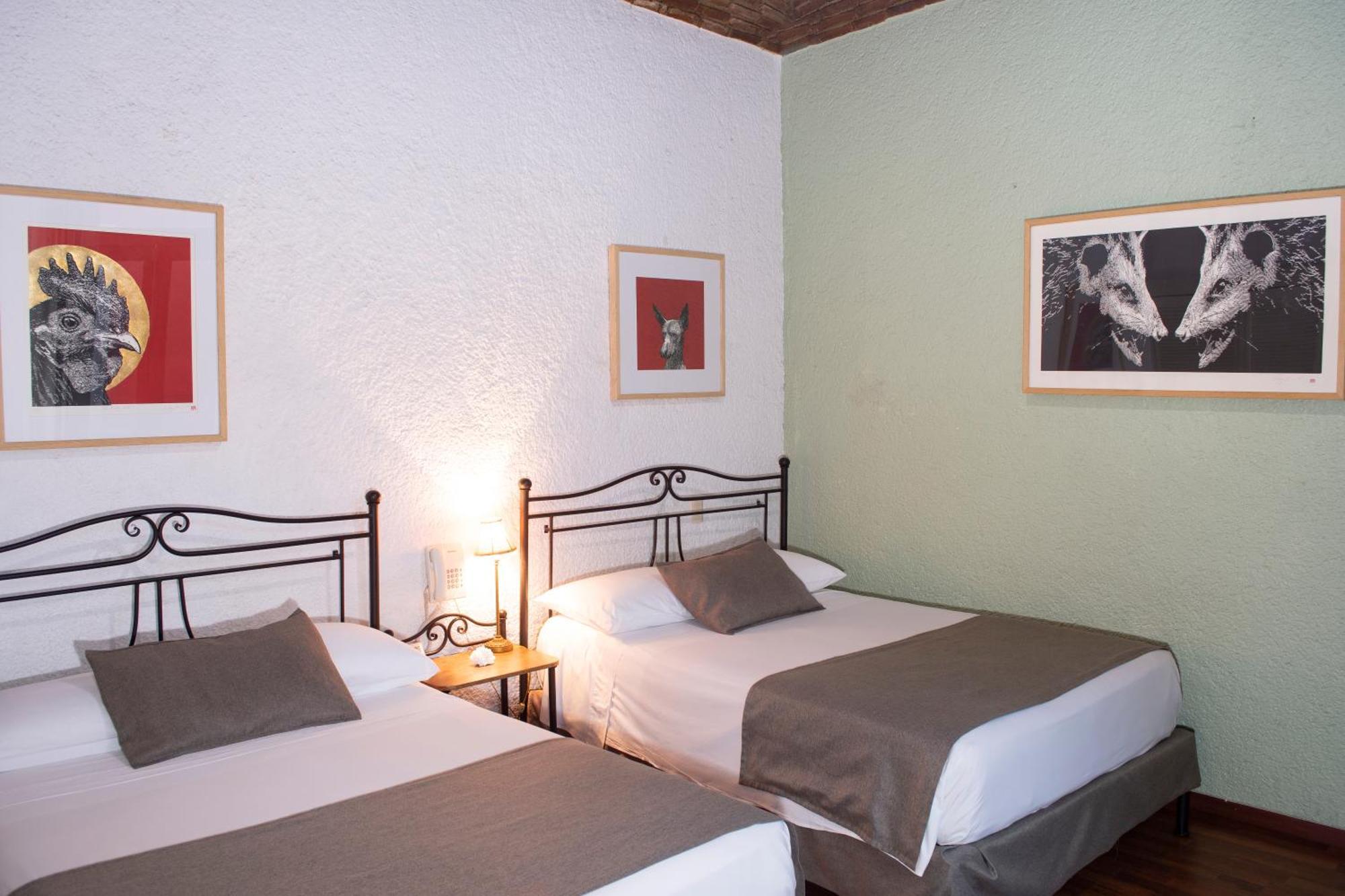 Portico Hotel & Galeria Morelia Bagian luar foto